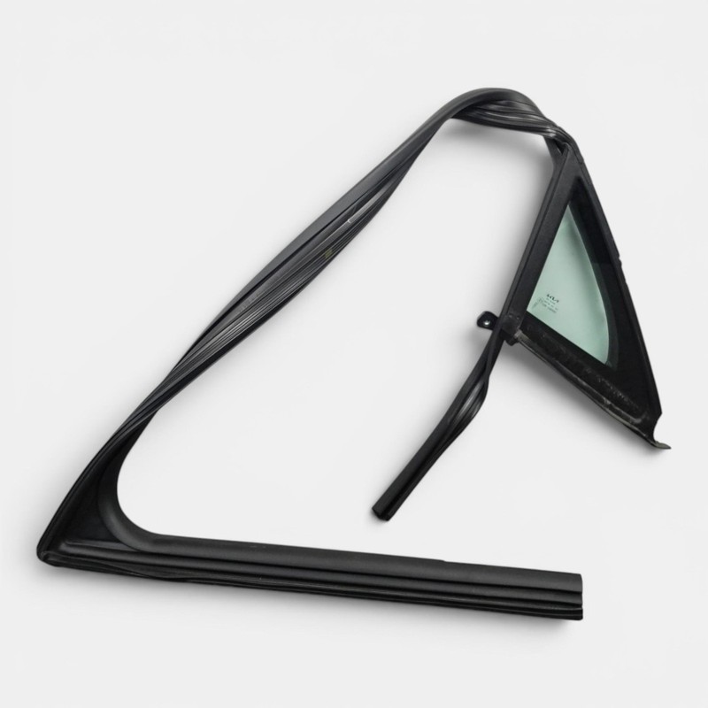 2025-2026 KIA K5 LXS Front Right Side Vent Window Glass W/weather Strip OEM