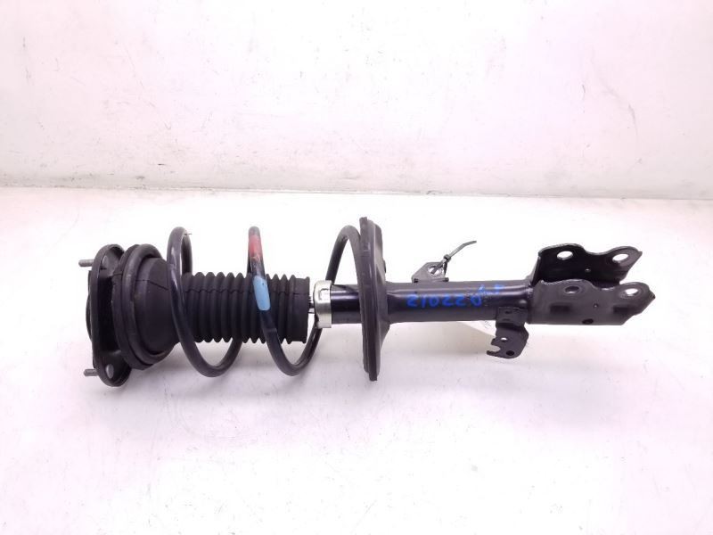 04-05 TOYOTA PRIUS 1.5L FWD AT DRIVER SIDE FRONT LEFT STRUT