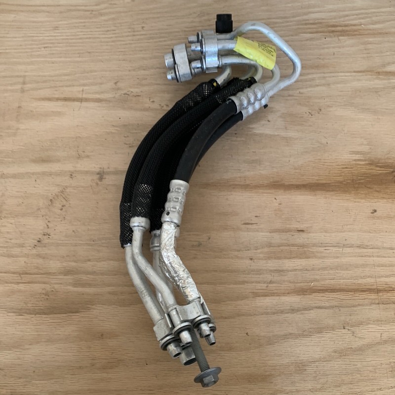 17-22 TESLA MODEL 3 AC MANIFOLD HVAC LINE TUBE ASSEMBLY 1555055-00-D N-1160 S24