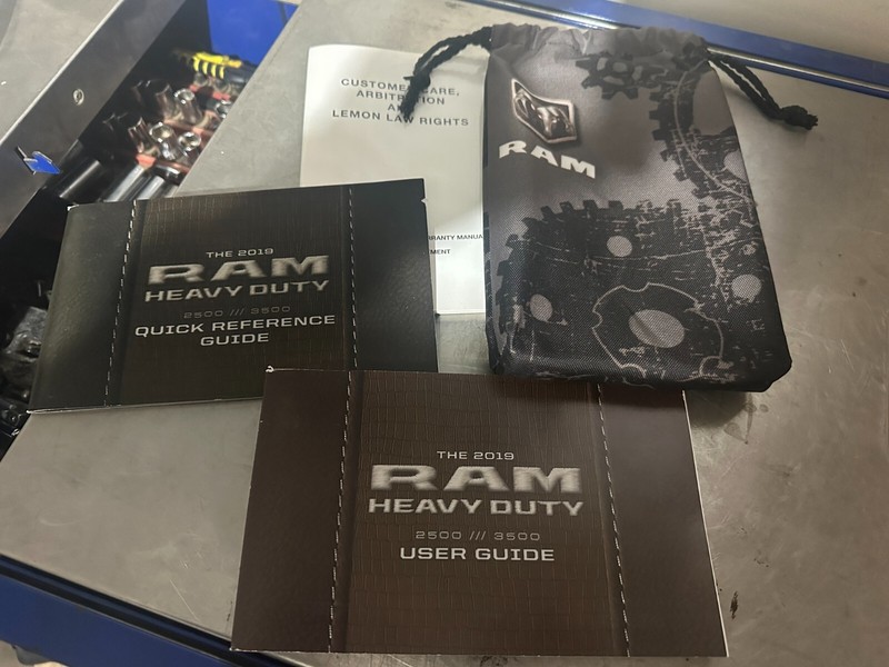 18 Dodge Ram 2500 & 3500 Owner Manual Book & Jacket & USER GUIDE
