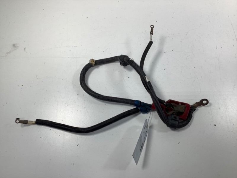 97-01 Honda CR-V LX Positive Battery Starter Cable 32410-S10-A00 OEM
