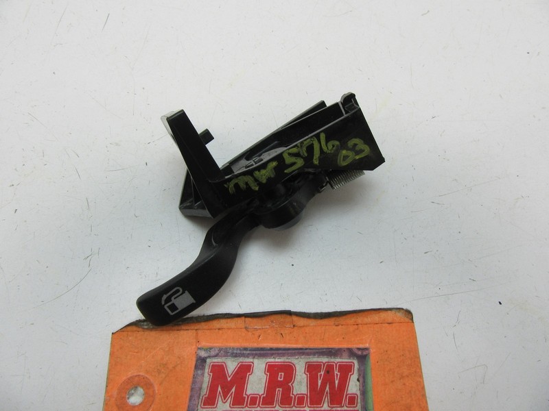 FUEL FILLER DOOR RELEASE HANDLE GAS CAP PULL LEVER FLOOR FRONT SEAT ACTUATOR