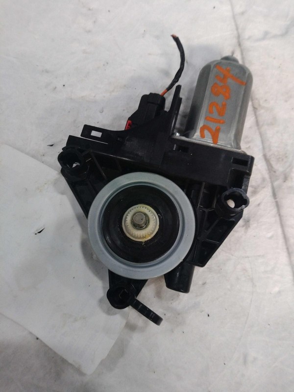 2017 Dodge Journey Right Window Regulator Grey OEM Used 140K Miles