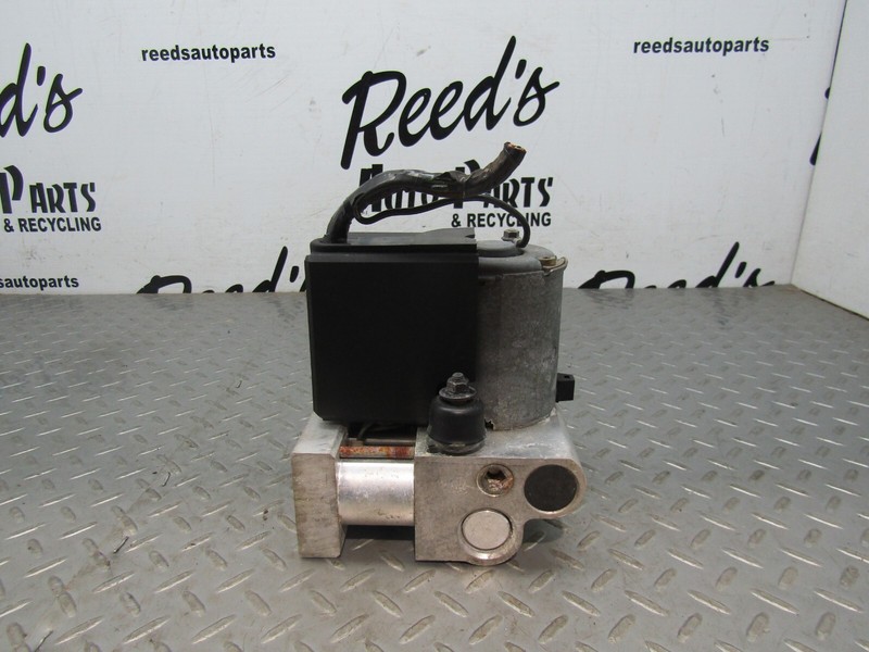 1997-1998 Volvo S90Abs Pump Modulator Accumulator