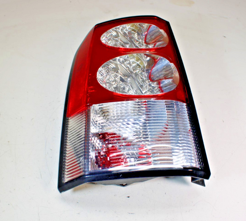 2010-2013 LAND ROVER LR4 LH DRIVER SIDE MARKER TAIL LIGHT ASSEMBLY OEM 8330A692