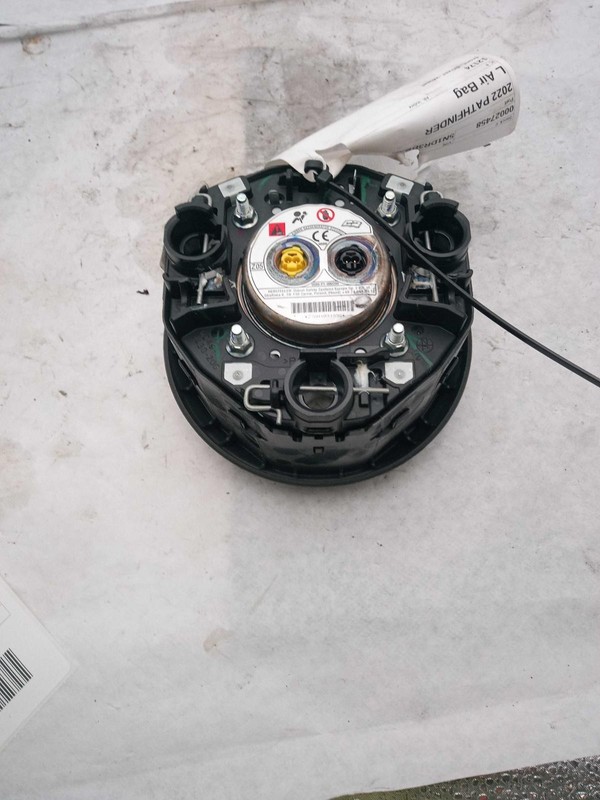 2022 Nissan Pathfinder Steering Wheel Air Bag White 53K Miles OEM Used