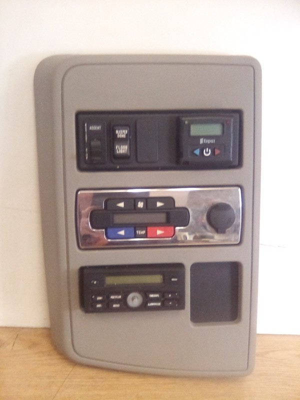 International LT Sleeper Control Panel Sleeper XS