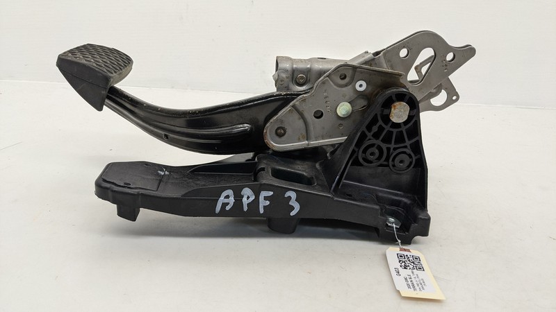 Brake Pedal 2020 GMC Terrain 2018 2019 84664065