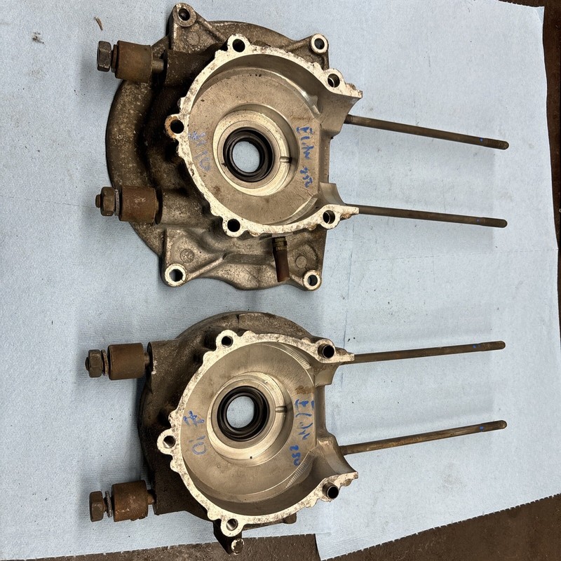 1970’sSki-dooElan 250 Single Cylinder Motor Crank Case # 10 Good