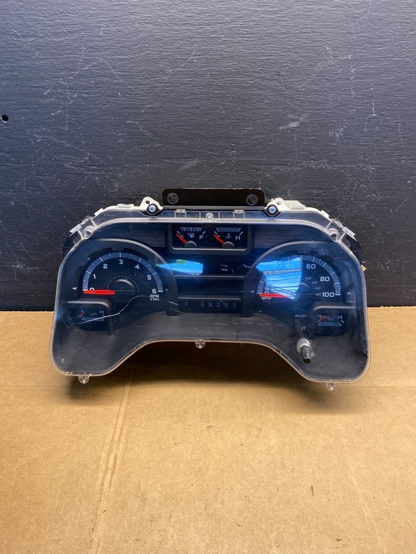 2011 2012 2013 Ford E150 E250 E350 VAN Gauge Speedometer Cluster ad3677 DG