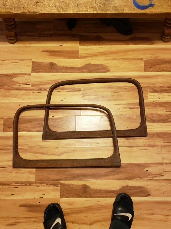 1940 FORD 4-DOOR SEDAN REAR DOOR WINDOW MOLDINGS L&R