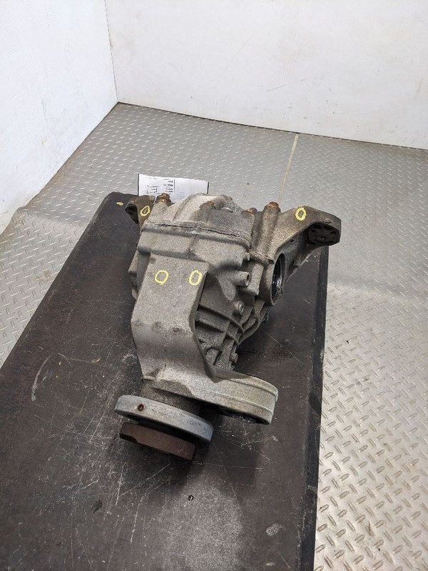 Carrier Rear 230mm Ring Gear 9.06" 5.7L Fits 14-24 DURANGO 1181955
