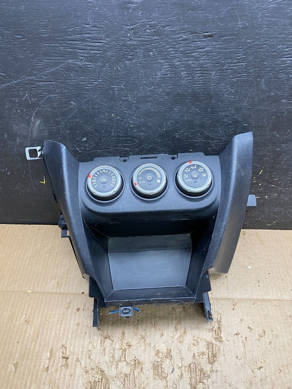 2011 to 2017 Mitsubishi Outlander Sport Climate Control Panel W/ Bezel V7412 DG