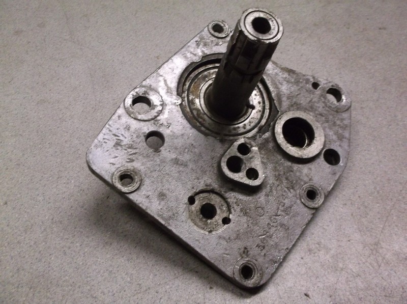 Harley Davidson 34846-54A Transmission Trap Door & Shaft 502216 CR