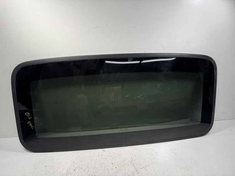09-015 Honda Pilot Sunroof Glass 70200-SZA-A02 OEM