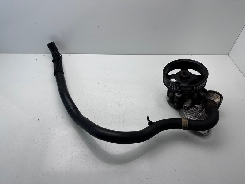 2012 Volkswagen Routan 3.6 - Power Steering Pump OEM 05151710AD