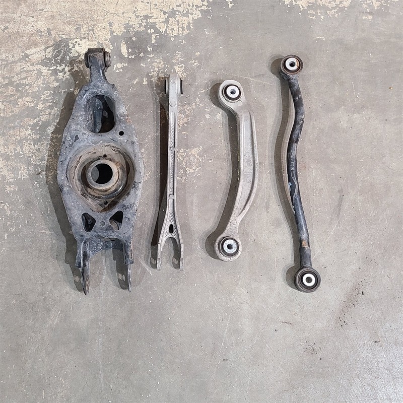 15-23 Dodge Challenger Srt8 Right Rear Control Arms Passenger Aa7454