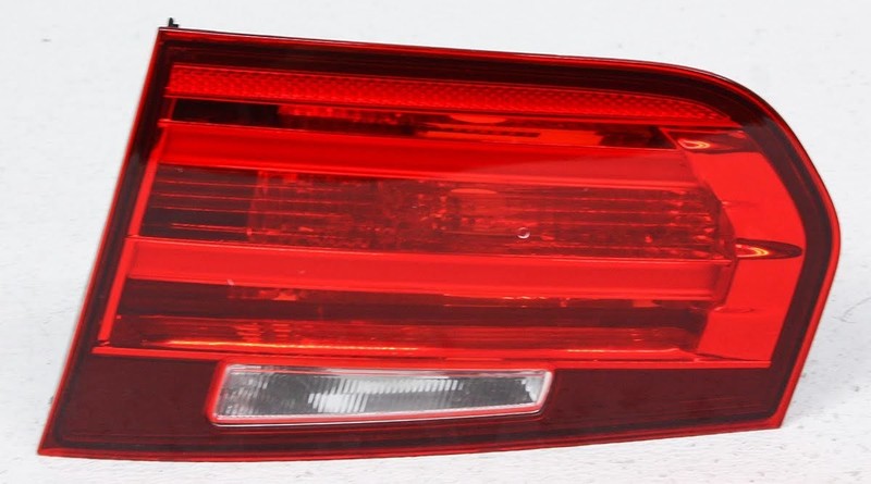 OEM BMW 320i 328i 335i M3 Left Driver Side Tail Lamp 63217371112 Moisture Spots