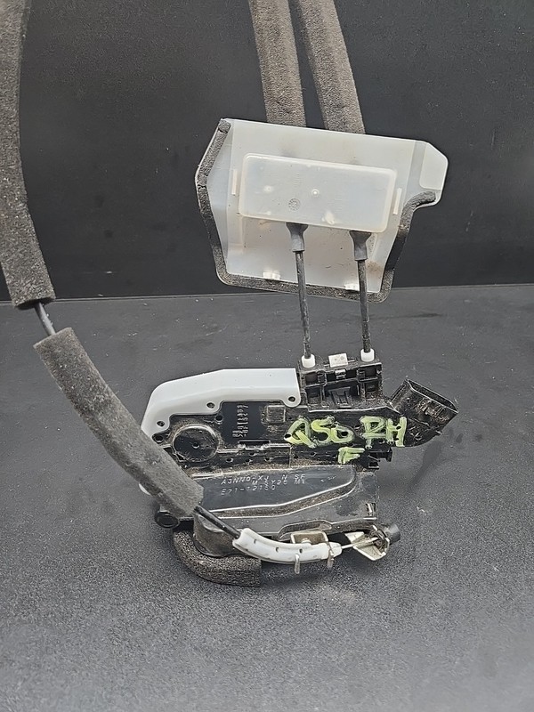 2014 - 2024 INFINITI Q50 FRONT RIGHT PASSENGER SIDE DOOR LATCH OEM 805004HB0A