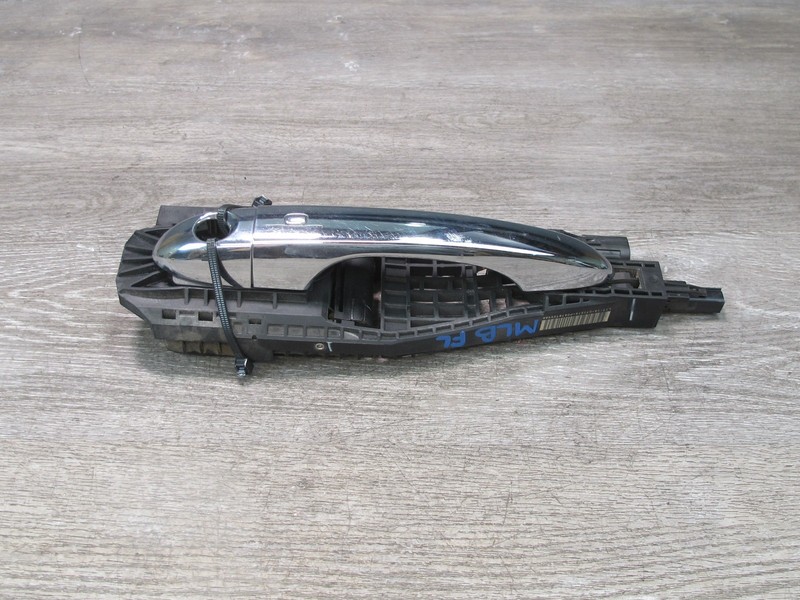 2017-2020 MASERATI LEVANTE M161 FRONT LEFT DOOR EXTERIOR HANDLE W/ KEYLESS ENTRY