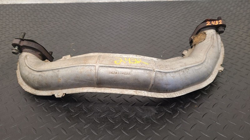 01-07 Dodge Caravan 3.3L Exhaust Manifold Crossover Pipe Assembly OEM 4781042AE