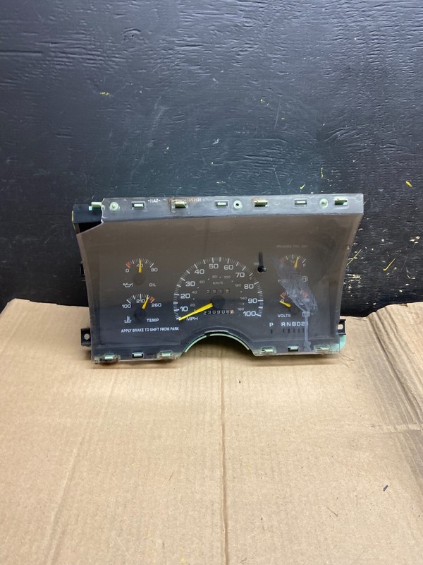 1995 Chevrolet Astro Cluster Gauge Speedometer ECM X1721 DG