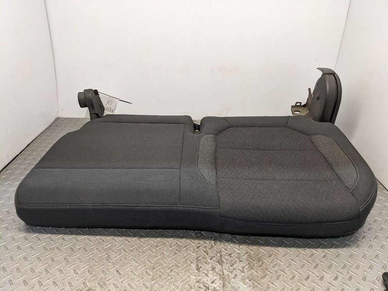 2019 2025 CHEVY SILVERADO GMC SIERRA DRIVER REAR SEAT LOWER CUSHION CREW 1193217