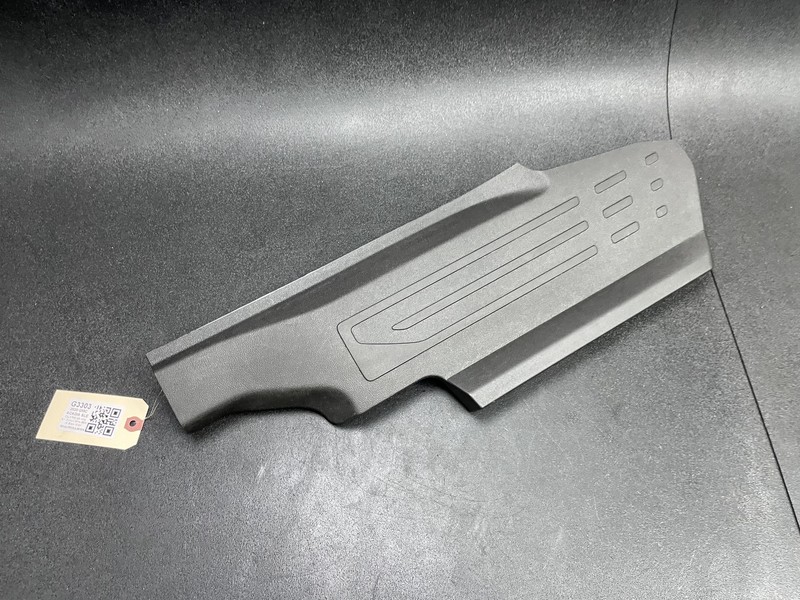 Rear Right Door Sill Scuff Plate 2020 GMC Acadia 84610104 2017 2018 2019 - 2023