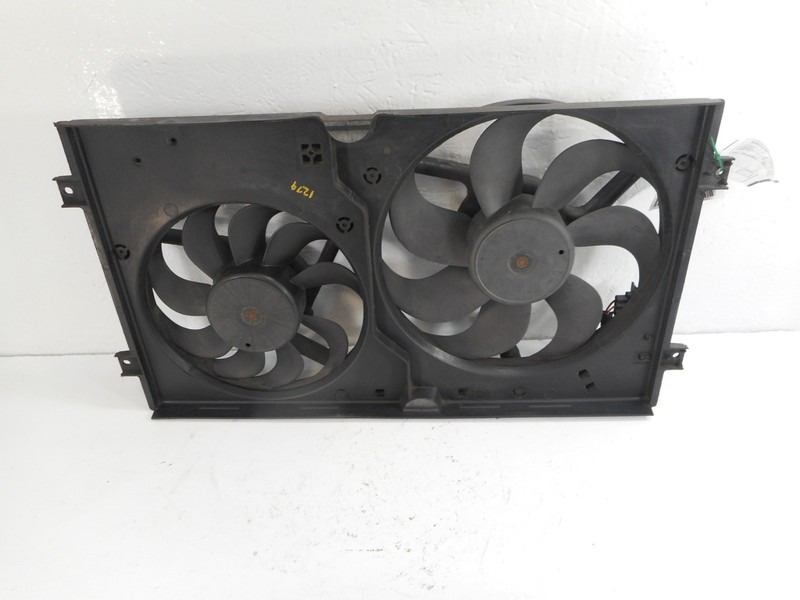 99-04 Volkswagen Beetle Radiator Rad Dual Fan W/ Motor & Shroud LH 3 Wire OEM