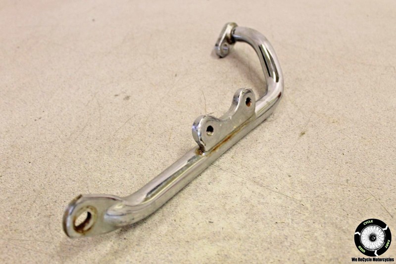 1987 Yamaha Virago 700 XV700 RIGHT FOOT PEG CRASH BAR MOUNT BRACKET XV 87