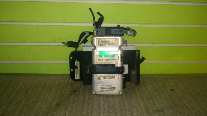 00 CADILLAC ESCALADE 5.7L AT SUV COMMUNICATION RECEIVER TRANSCEIVER OEM 1466-3