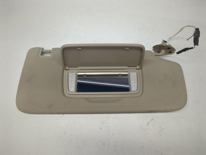 18-'24 BUICK ENCLAVE right passenger Sun visor w/illumination OEM Grade A!