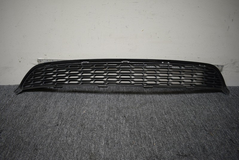 2014-2015 KIA SORENTO FRONT LOWER GRILLE FACTORY OEM