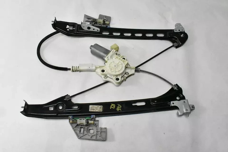 06-11 Mercedes W219 CLS550 Rear Left Driver Side Door Window Regulator Motor OEM