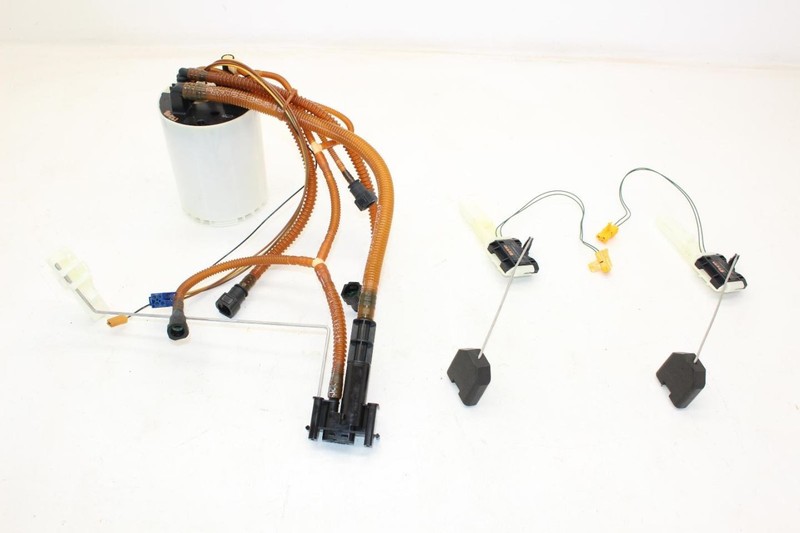 10-16 Porsche Panamera 3.6L Fuel Pump Assembly A2C53304414