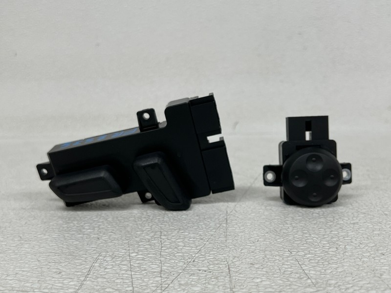 ⭐2015-2020 AUDI A3 S3 FRONT RIGHT PASS SIDE POWER SEAT SWITCH BUTTON OEM LOT2535