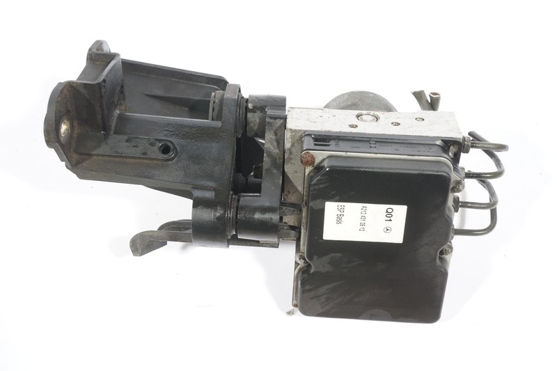 2010 - 2013 MERCEDES BENZ E350 W212 ABS Brake Pump Control Module OEM
