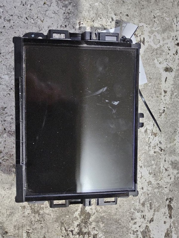 2014 Jeep Cherokee Radio Receiver 8.4" Display Screen w/o Navigation ID RA3