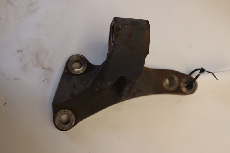 2008-2017 FREIGHTLINER CASCADIA 125 DETROIT DD15 RIGHT ENGINE MOTOR MOUNT OEM