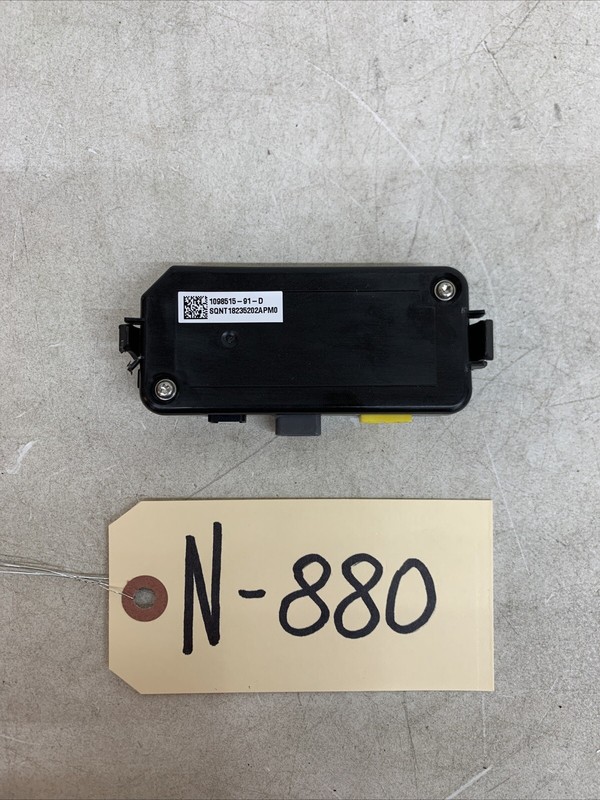 ⚡️17-22 TESLA Y/3 FRONT RIGHT PASSENGER SIDE CONTROL MODULE UNIT OEM 880 B142