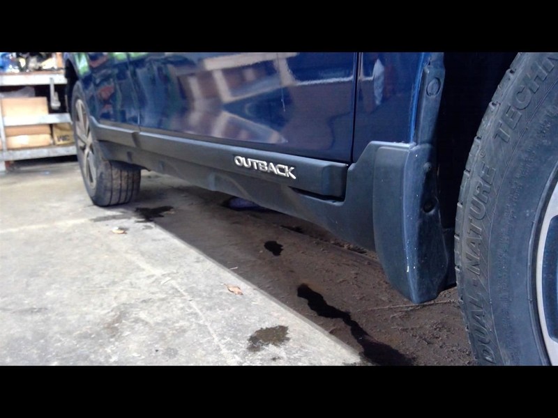 2015-2019 OUTBACK LEGACY Right Rocker Panel Moulding 1555783
