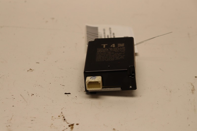 2018-2022 TOYOTA CAMRY TPMS TIRE PRESSURE MONITORING SENSOR MODULE OEM