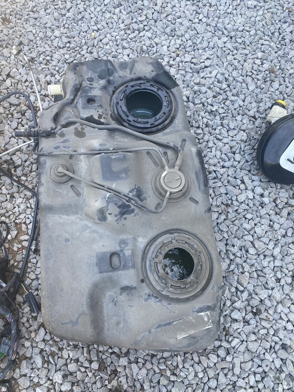 2014 Jeep Patriot Sport 2.4 4X4 Gas Tank OEM