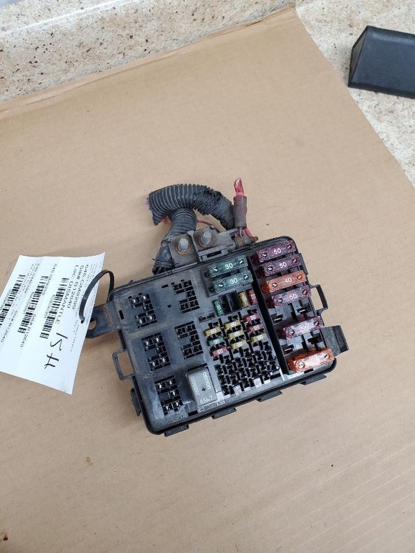TAHOE 1999 Fuse Box Engine 298391
