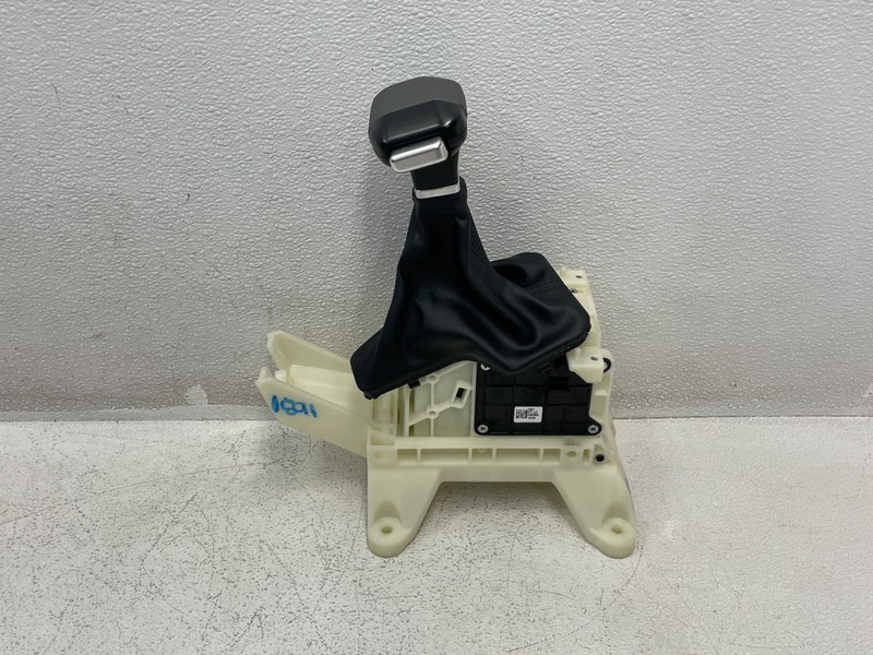 2025 Kia K4 Automatic Center Console Gear Shifter Selector Knob Unit 1591 OEM