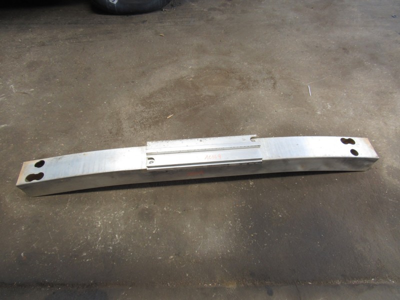 02 03 04 INFINITI I35 REAR BUMPER REINFORCEMENT REBAR