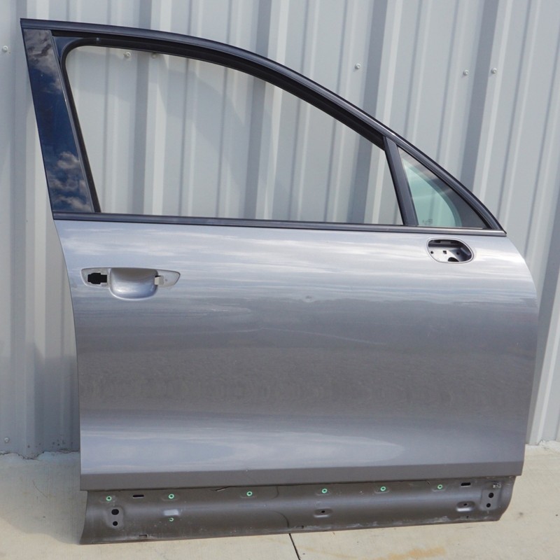 2011-2018 PORSCHE CAYENNE FRONT RIGHT DOOR COMPLETE COVER PANEL GRAY OEM