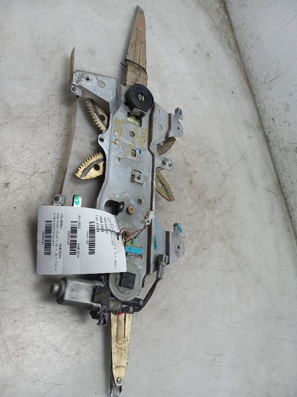 96-02 TOYOTA 4 RUNNER REAR WINDOW REGULATOR