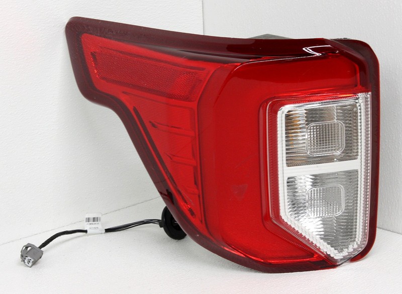 OEM Ford Explorer Left Driver Side Tail Lamp LB5Z-13405-A Lens Chipped