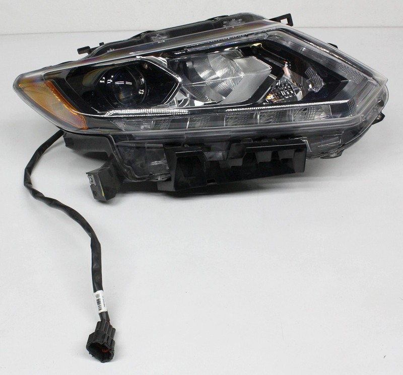 OEM Right Passenger Side LED Headlamp For Nissan Rogue 26010-4BA5A Tabs Missing